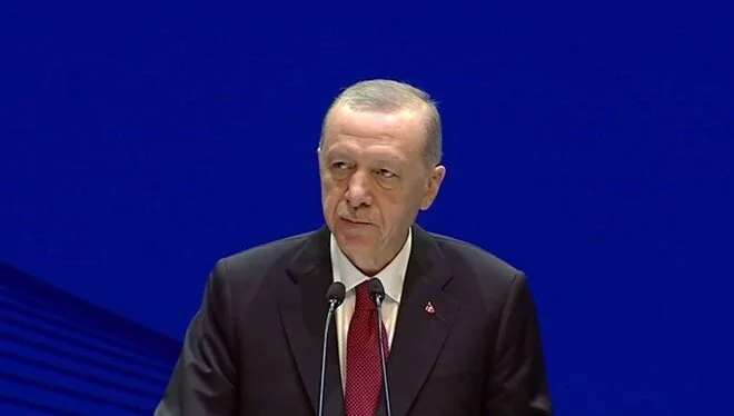 Cumhurbaşkanı Erdoğan açıkladı: Çalışan emeklilere de 5 bin lira verilecek
