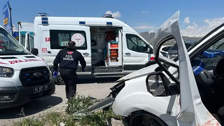 Doğubayazıt Çaldıran Yolunda Feci Kaza 4 Ölü, 2 Yaralı