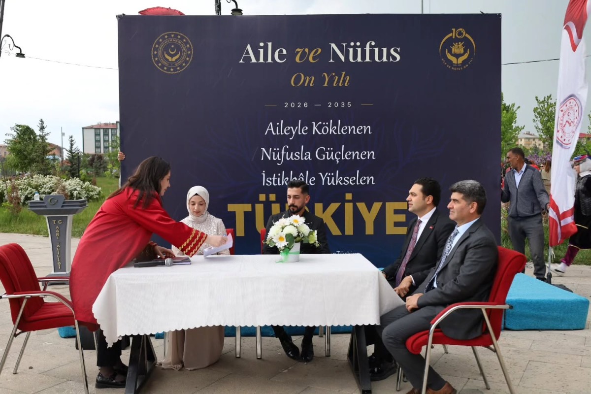 Aile Festivali'nde Genç Çiftlere Mutlu Başlangıç