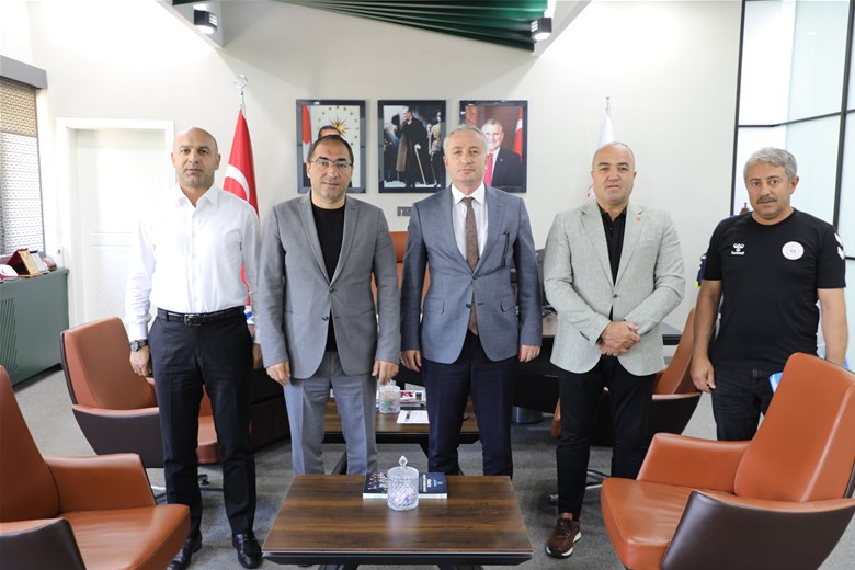 Ağrı'da AGÂH Projesiyle Spor Hamlesi: Okullar Modern Spor Merkezlerine Dönüşüyor