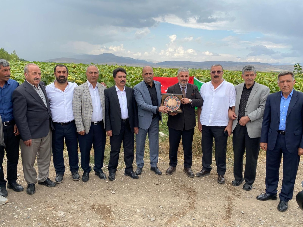 Ağrı’da Tarımda Yeni Dönem! Azad Medeni Kahraman’ın Hibe Ettiği Zirai Drone Tarlada