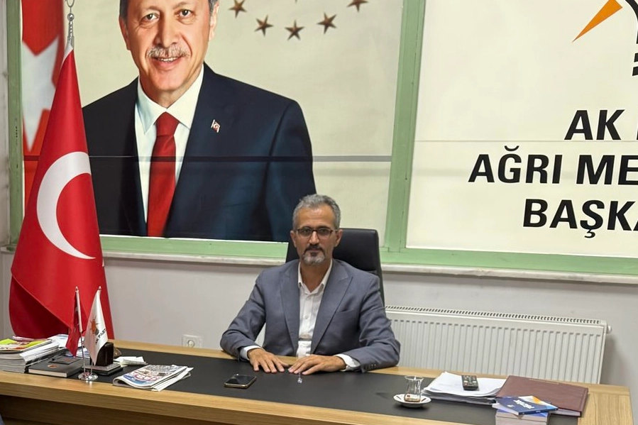 AK Parti Ağrı Merkez İlçe’de değişim: Aldemir ve yönetimi istifa etti