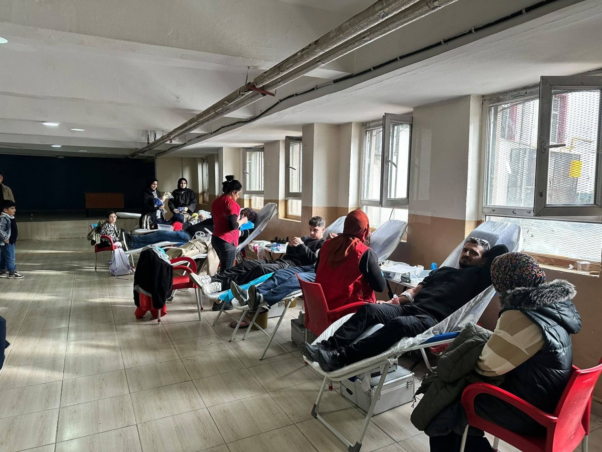 Ağrı’da Minik Yüreklerden Hayat Kurtaran Çağrı: Kan Bağışına Destek Oldular