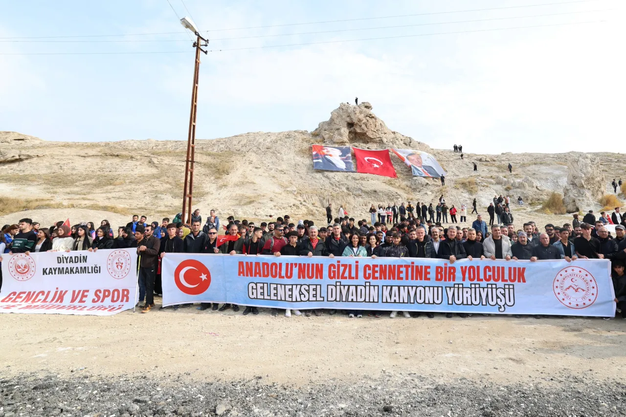 Ağrı’da Binlerce Kişi Murat Kanyonu’nda buluştu